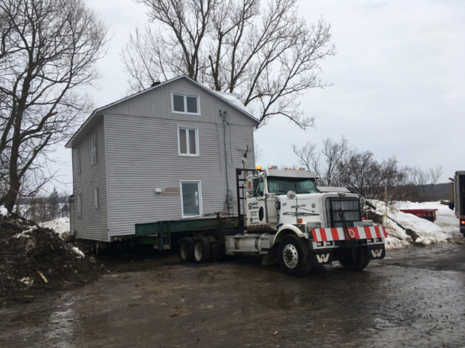 House being moved